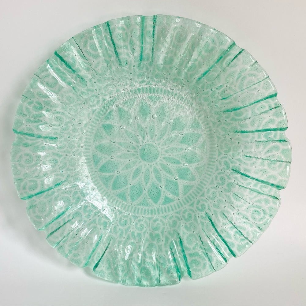 Signed Sydenstricker Green Clear Seeded Fused Glass Ruffle Edge Platter Plate